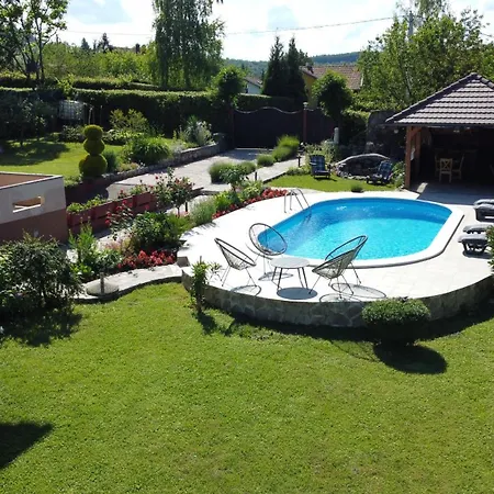 Katarina With Pool Villa *