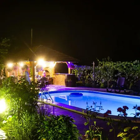 Katarina With Pool *